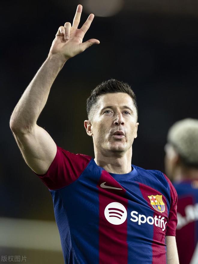 包含巴伦西亚客场逆转瓦拉多利德,夺回联赛头名的词条 包含巴伦西亚客场逆转瓦拉多利德,夺回联赛头名的词条