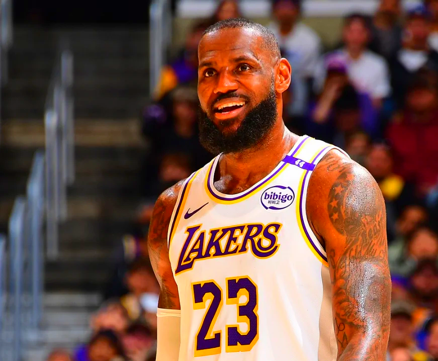 猛龙队在客场击败湖人队,展现出了强大的实力 猛龙队在客场击败湖人队,展现出了强大的实力