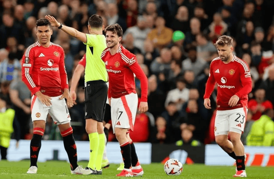 曼联主场大胜狼队，稳固前进