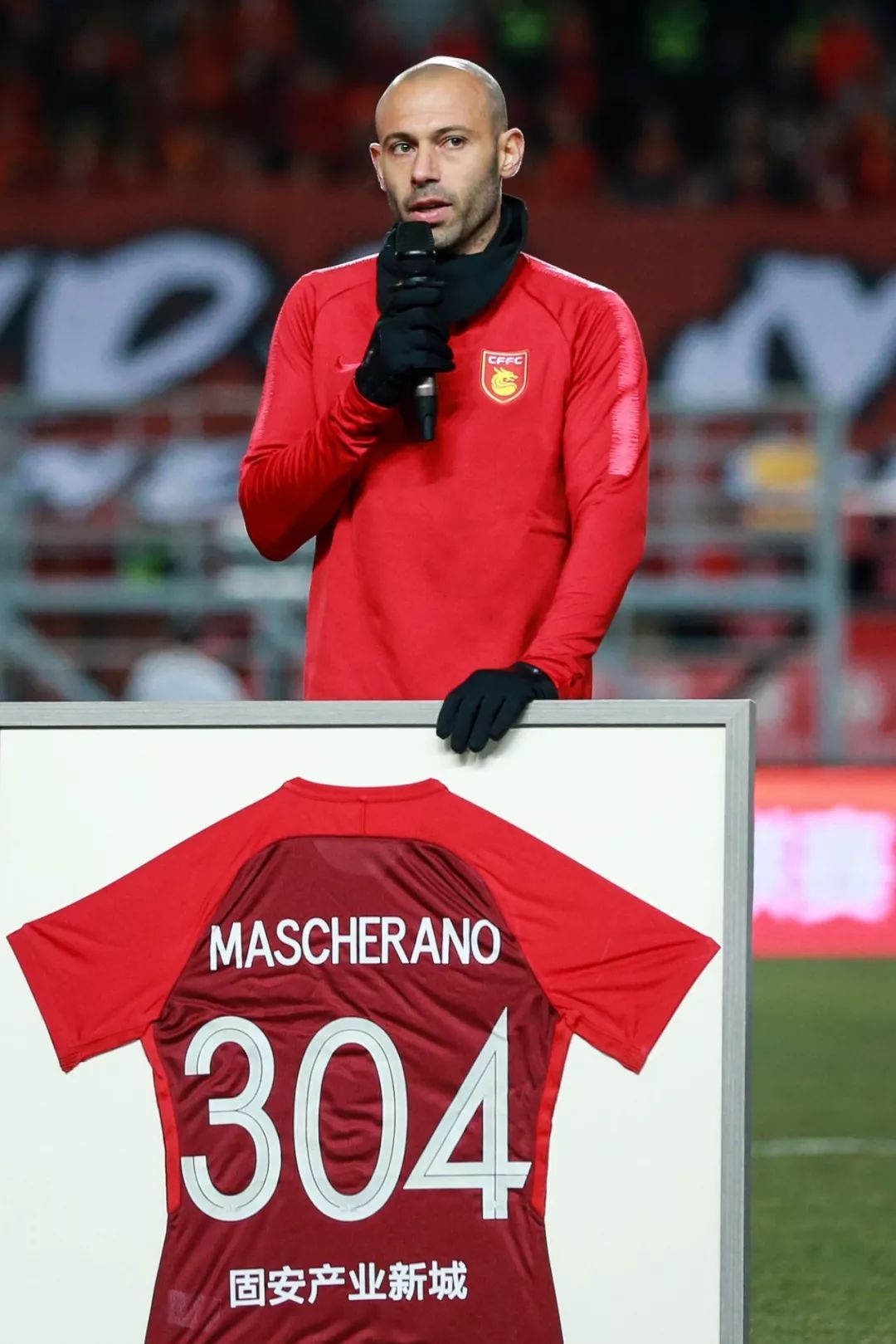 关于球队老将宣布退役，将与俱乐部合作新领域的信息