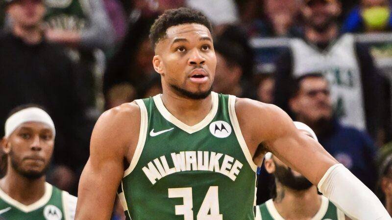 雄鹿惜败人，字母哥孤军奋战的简单介绍