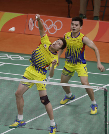 马来西亚队逆转泰国队，辛杜高光表现的简单介绍