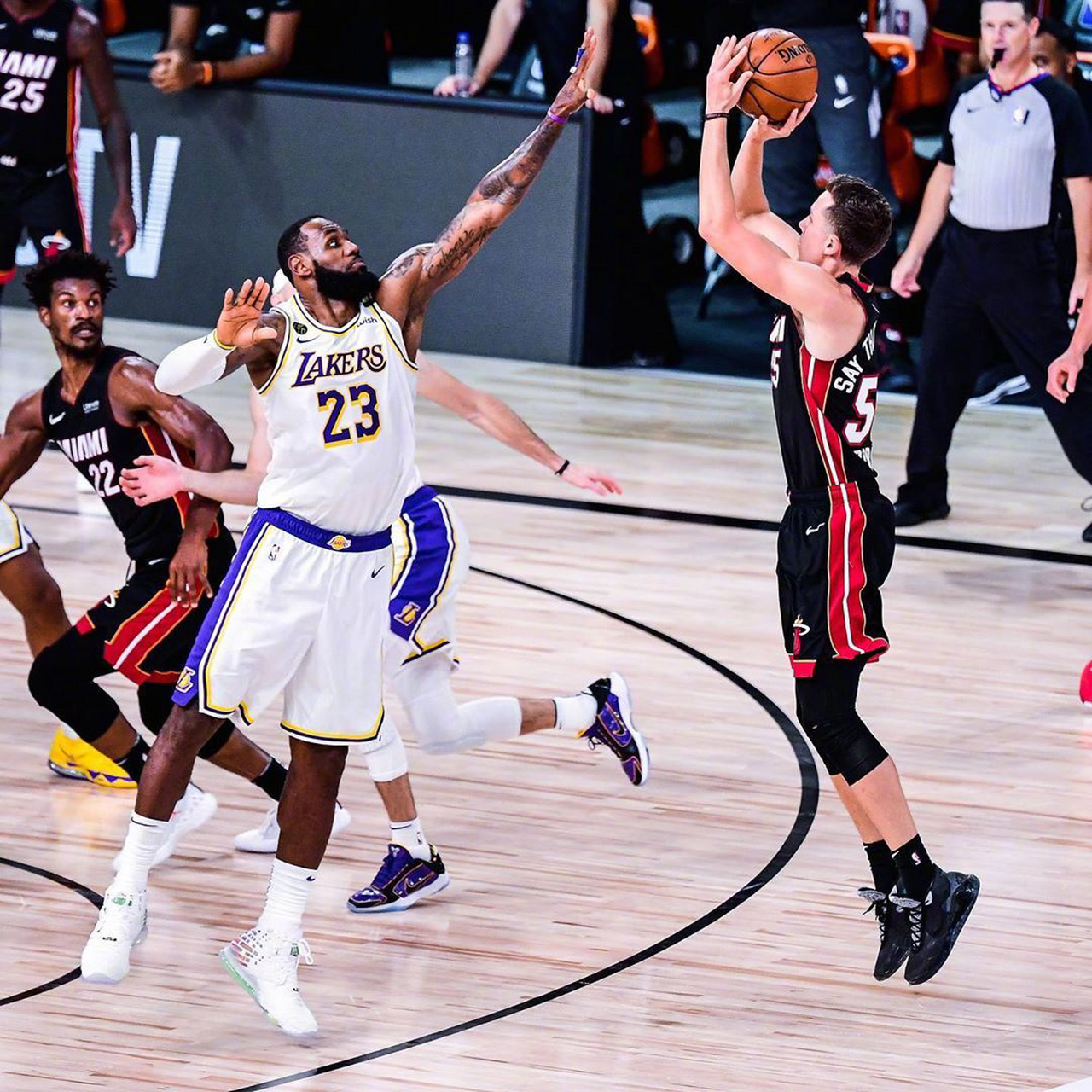 湖人B队鏖战热火，威斯布鲁克关键制胜的简单介绍