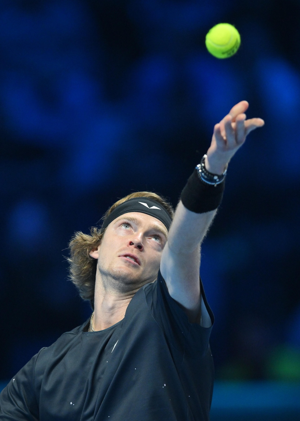 ATP总决赛碾压法网,阿尔卡拉斯状态火热 ATP总决赛碾压法网,阿尔卡拉斯状态火热