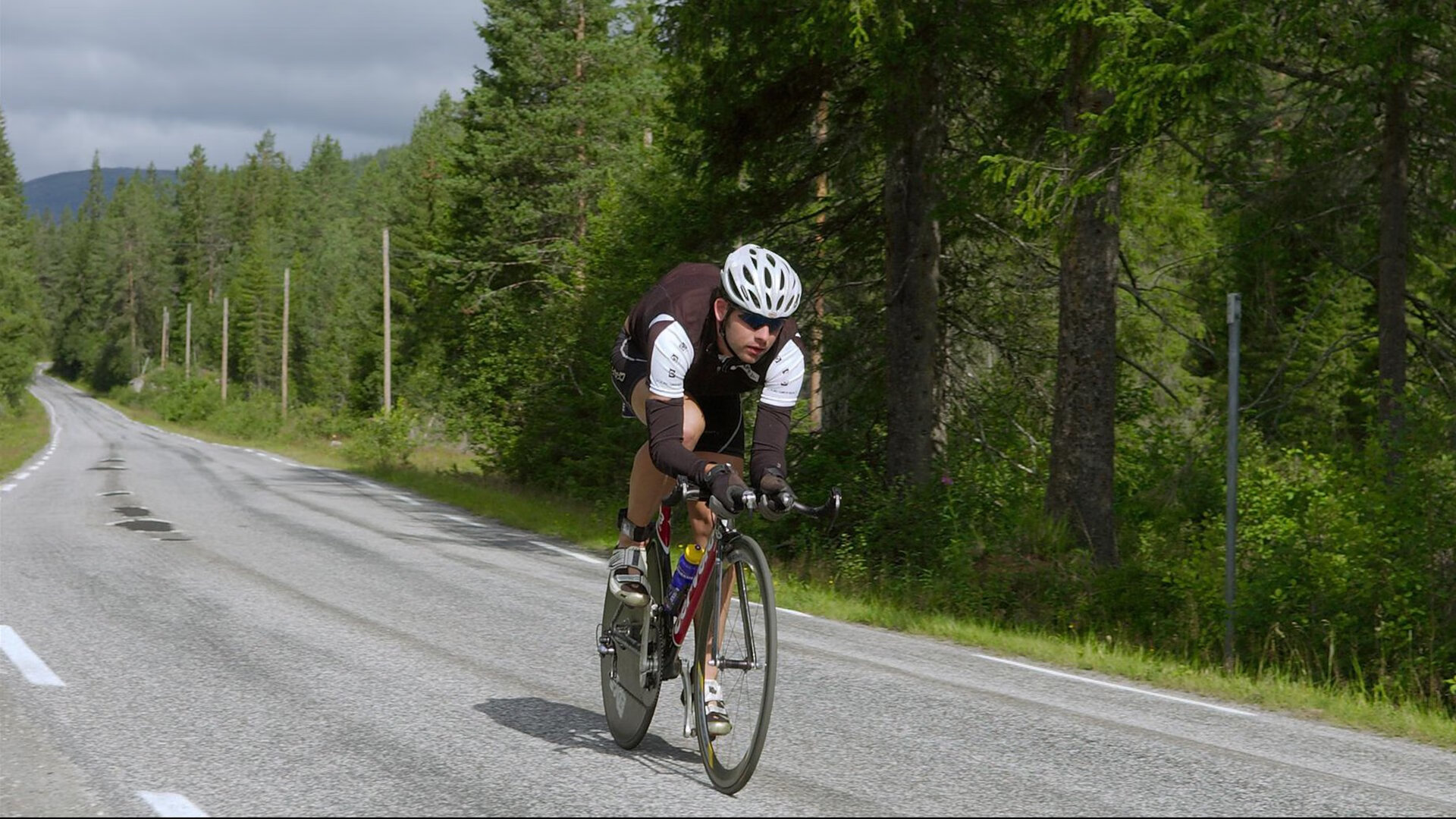 骑士决胜局带走深圳队,一场跨越万里的篮球对话