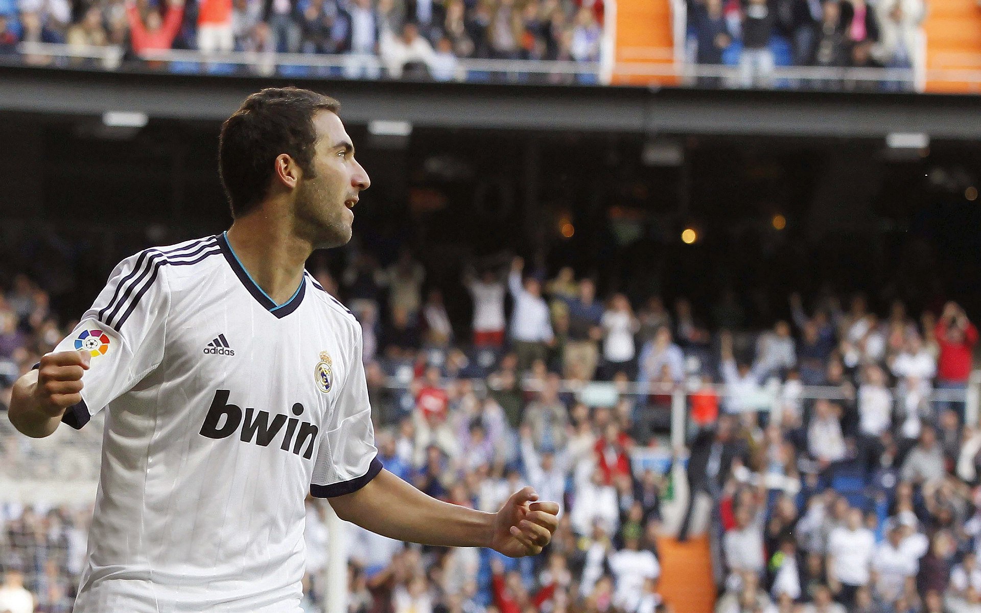 德罗赞点燃赛场，老鹰末节带走掘金