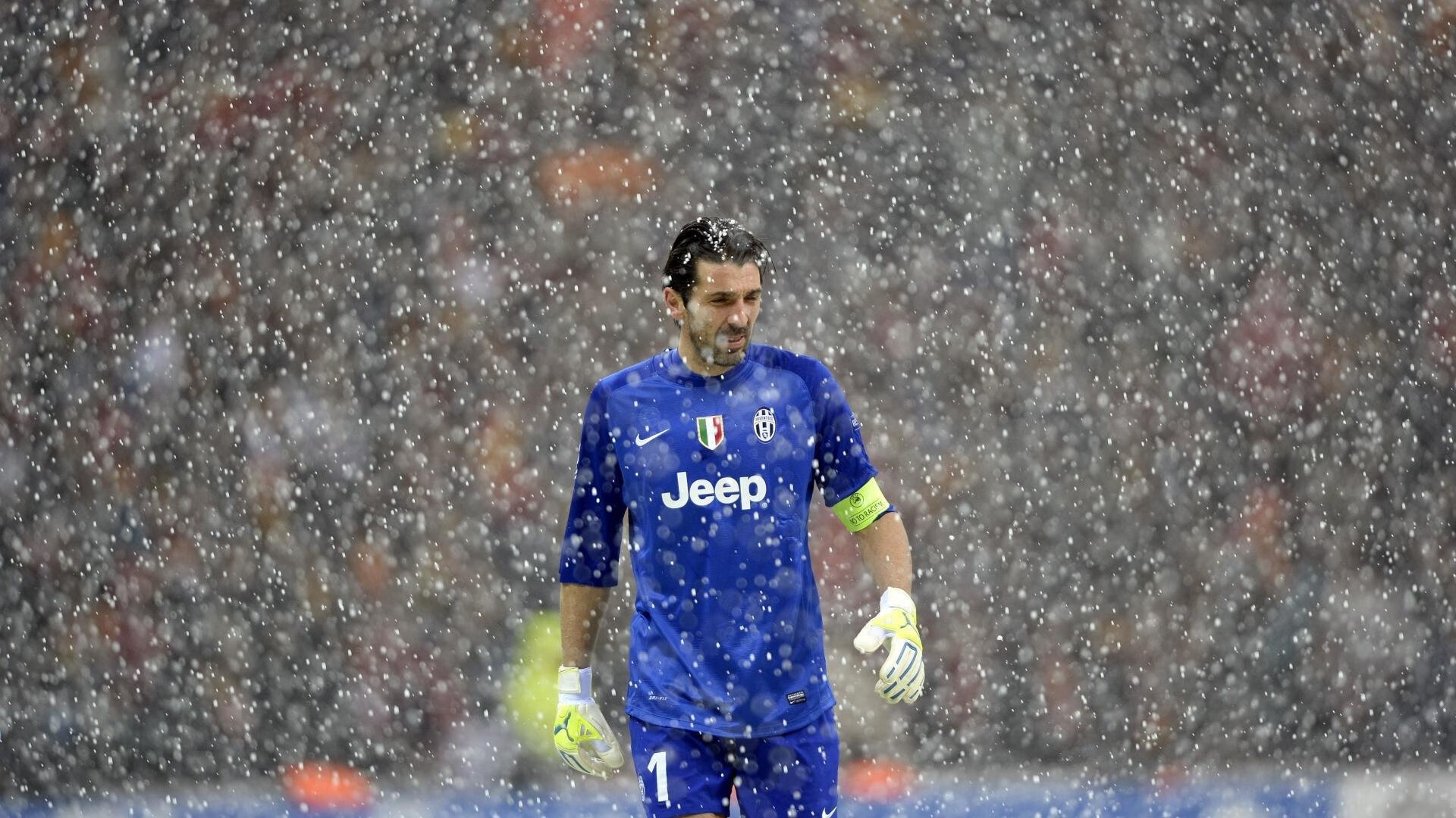 欧战之夜，巴雷拉压制级发挥导演史诗战局，亚特兰大鏖战利物浦震撼亚平宁