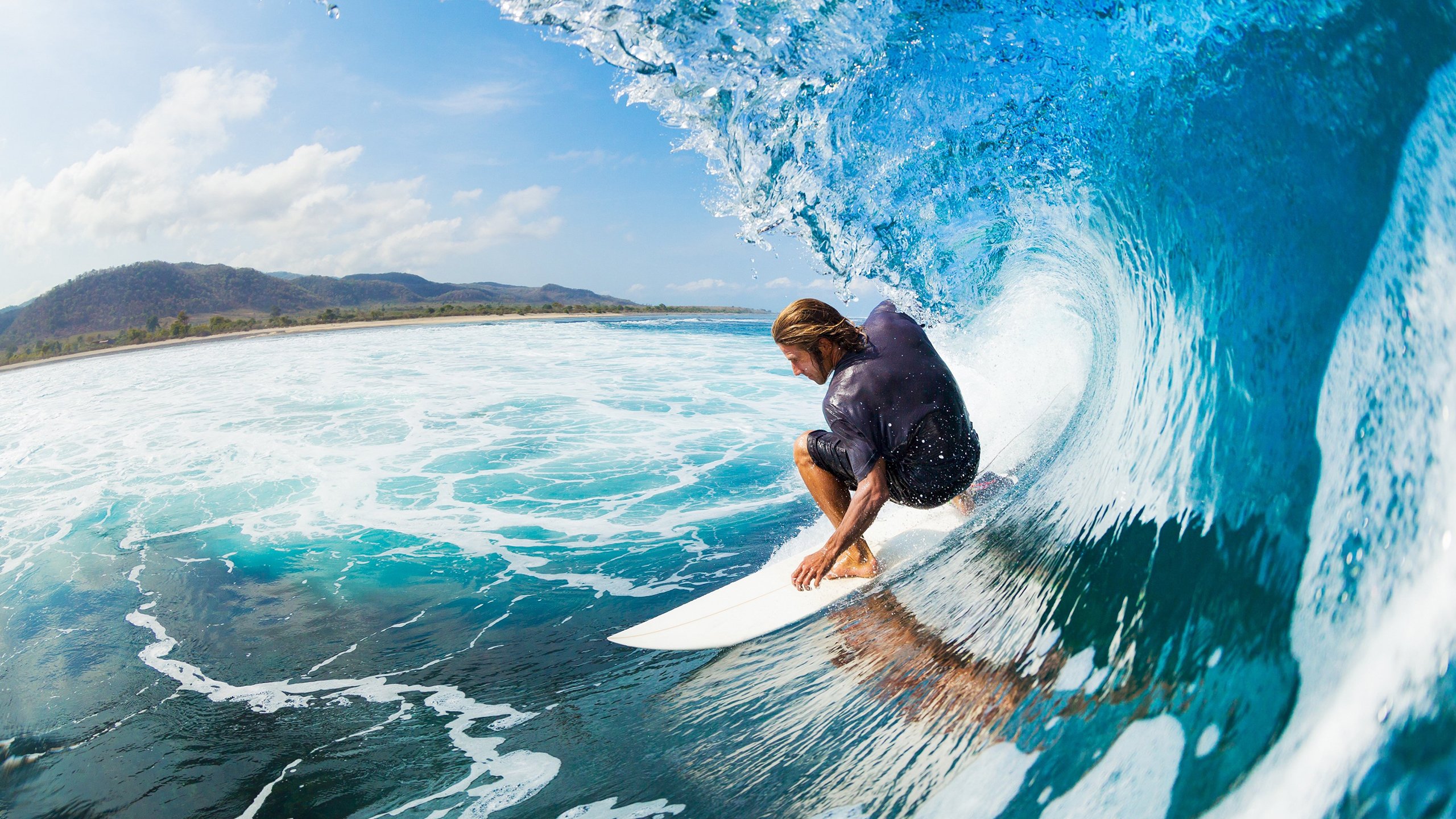 塞恩斯一骑绝尘，红牛二队战术制胜力压哈斯