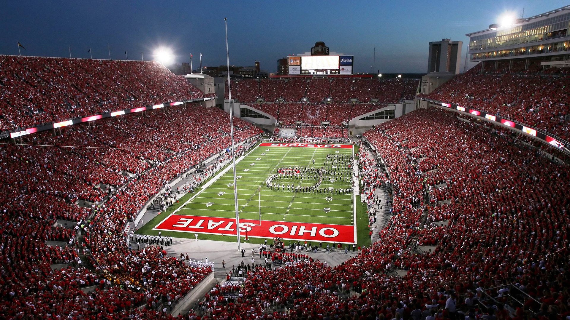 霍勒迪末节狂飙点燃赛场，爵士鏖战险胜国王捍卫主场