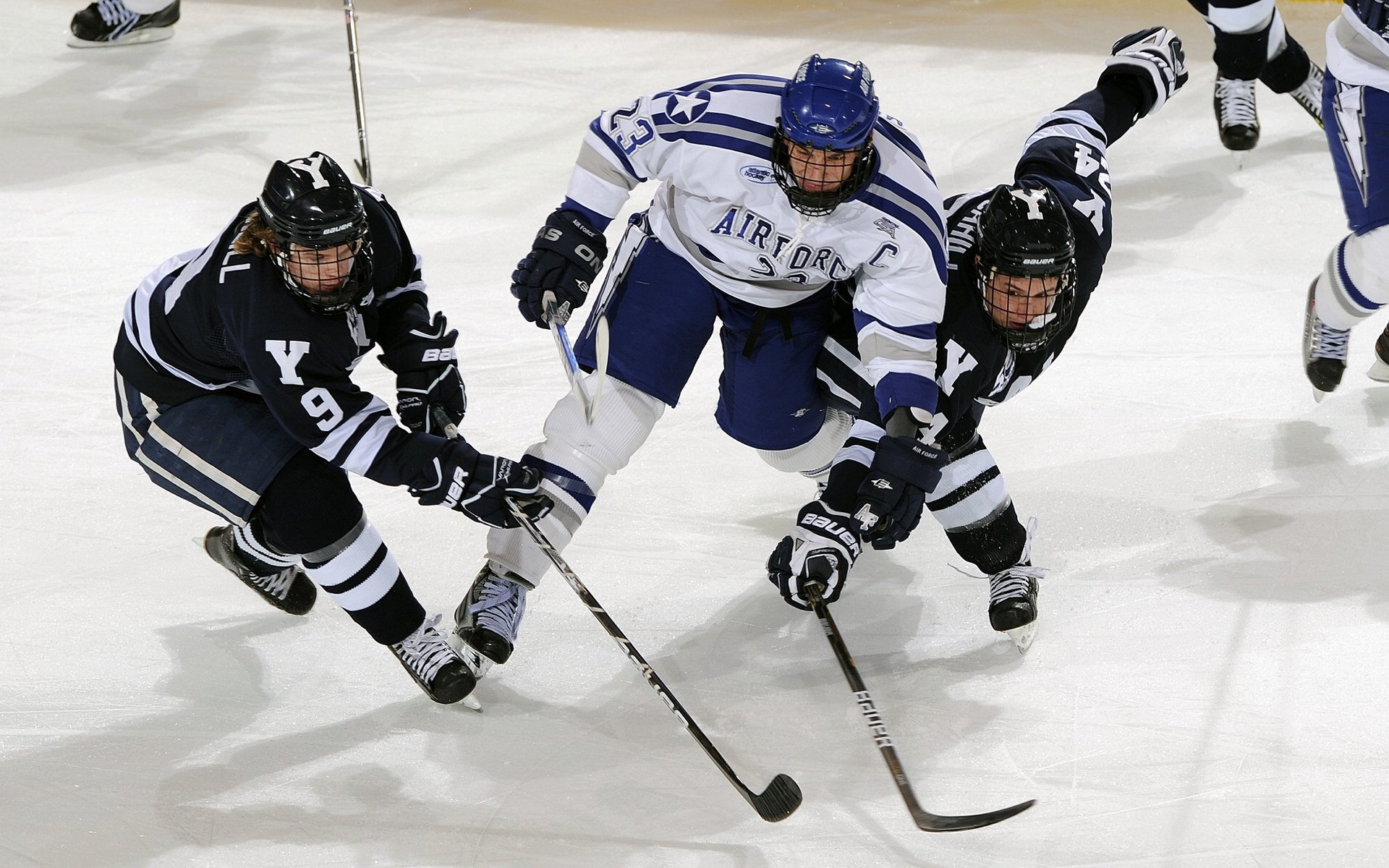 波斯铁骑破太极虎，伊朗足球的崛起与亚洲足坛新格局
