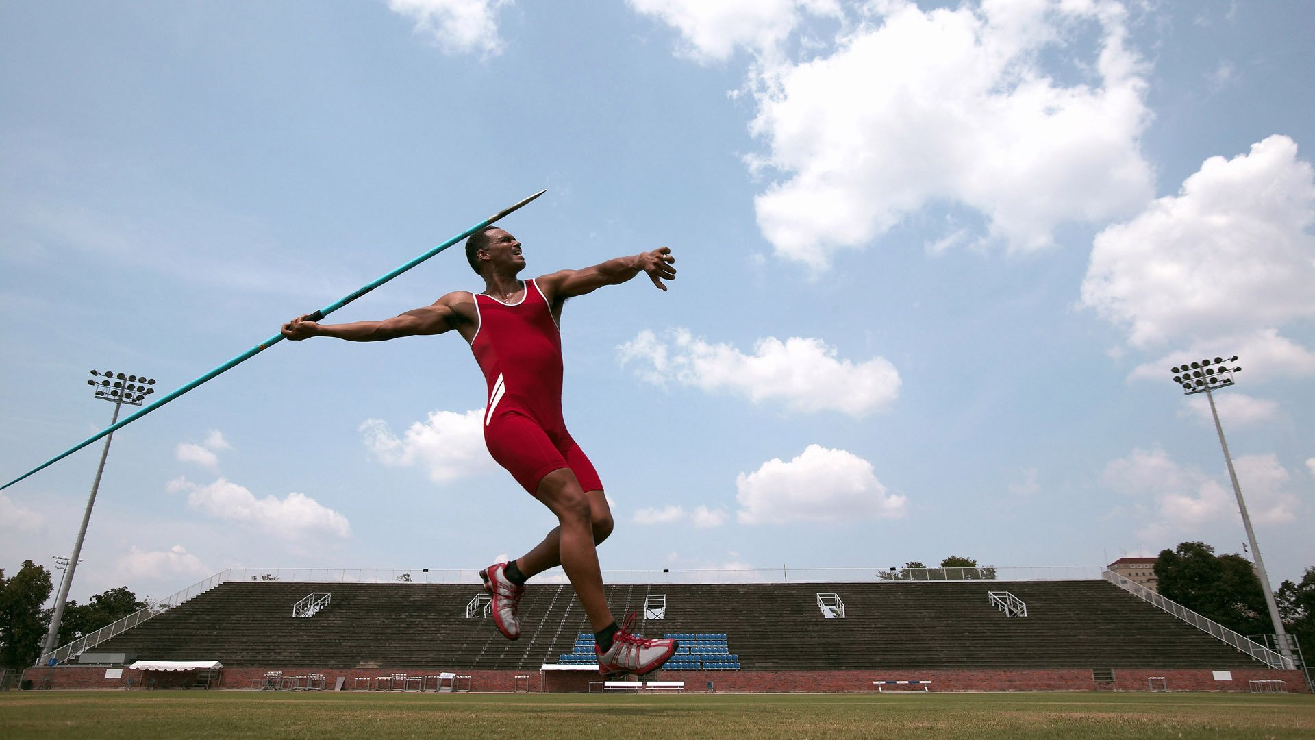 福克斯节奏完全掌控，F1街道赛之夜的唯一性交响